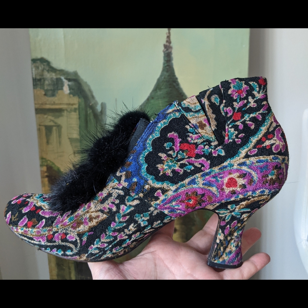 Baci witchy Victorian style Paisley fur ankle Booties